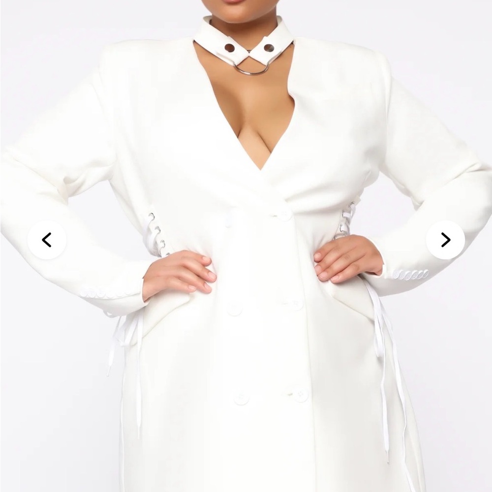 Boardin' Jets Blazer Dress - White a Fashion Nova x Cardi B collab - Picture 6 of 7